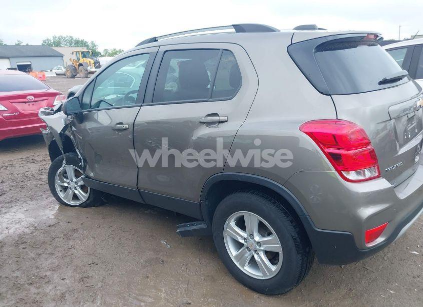 Photo 15 of 2021 Chevrolet Trax AWD LT (VIN KL7CJPSBXMB311623)