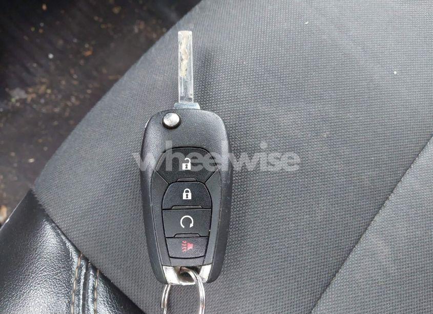 Photo 11 of 2021 Chevrolet Trax AWD LT (VIN KL7CJPSM0MB371427)