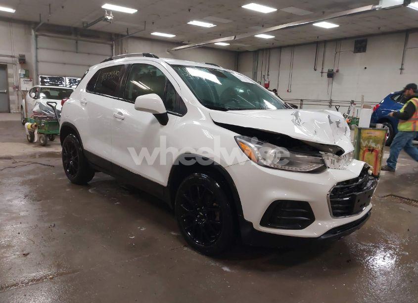 2022 Chevrolet Trax AWD LT (VIN KL7CJPSM0NB537074) main photo