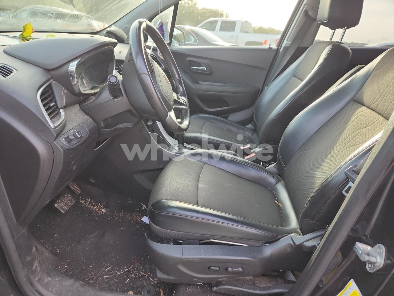 Photo 7 of 2022 CHEVROLET TRAX 1LT (VIN KL7CJPSM0NB558829)