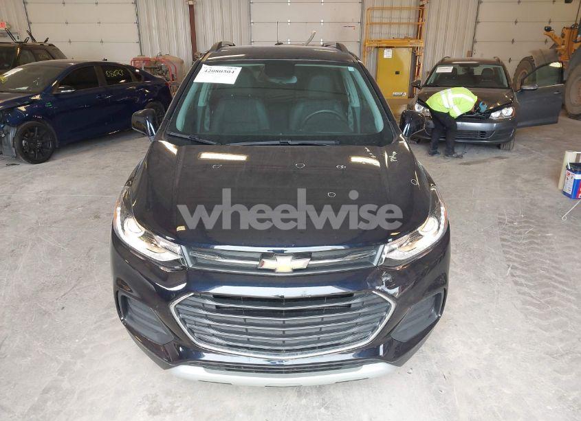 Photo 12 of 2022 Chevrolet Trax AWD LT (VIN KL7CJPSM1NB563974)