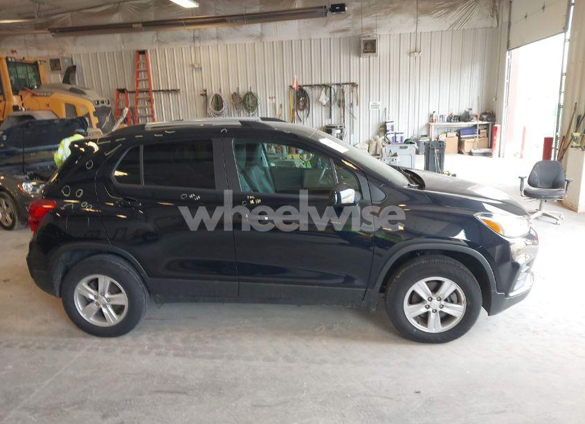 Photo 13 of 2022 Chevrolet Trax AWD LT (VIN KL7CJPSM1NB563974)
