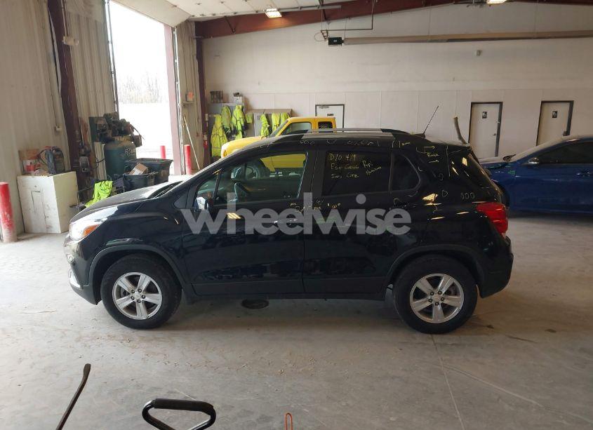 Photo 14 of 2022 Chevrolet Trax AWD LT (VIN KL7CJPSM1NB563974)