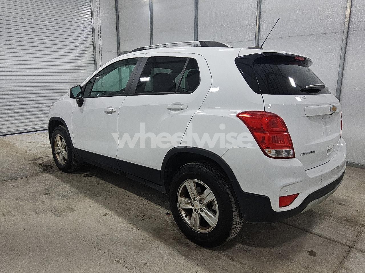 Photo 2 of 2022 CHEVROLET TRAX 1LT (VIN KL7CJPSM4NB520133)