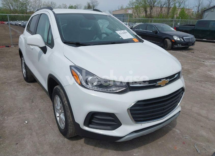 2021 Chevrolet Trax AWD LT (VIN KL7CJPSM5MB369530) main photo