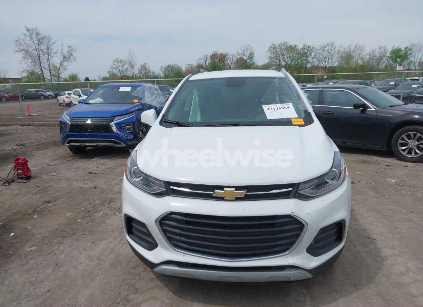 Photo 12 of 2021 Chevrolet Trax AWD LT (VIN KL7CJPSM5MB369530)