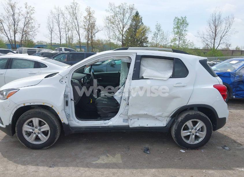 Photo 14 of 2021 Chevrolet Trax AWD LT (VIN KL7CJPSM5MB369530)