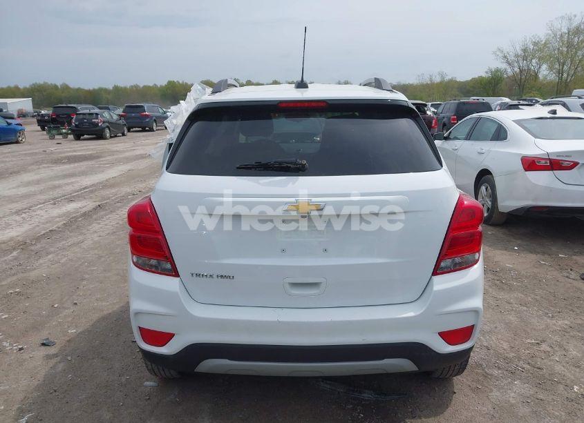 Photo 16 of 2021 Chevrolet Trax AWD LT (VIN KL7CJPSM5MB369530)