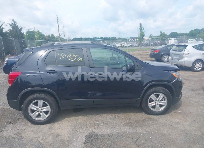 Photo 13 of 2021 Chevrolet Trax AWD LT (VIN KL7CJPSM5MB374551)