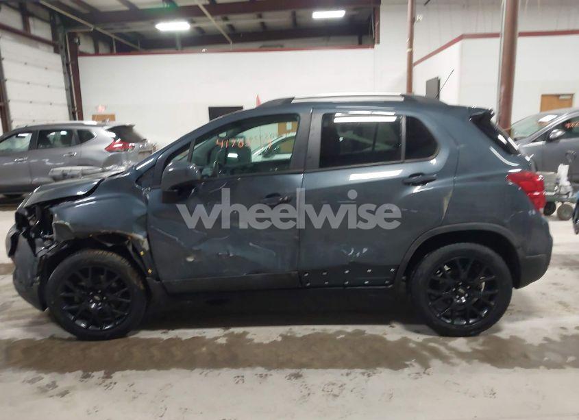 Photo 14 of 2021 Chevrolet Trax AWD LT (VIN KL7CJPSM6MB370797)