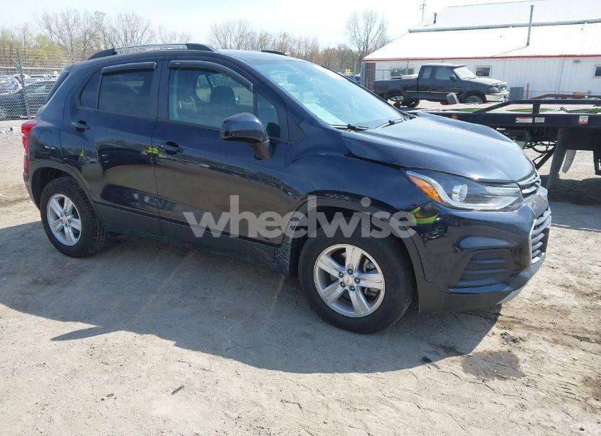 2022 Chevrolet Trax AWD LT (VIN KL7CJPSM7NB568709) main photo