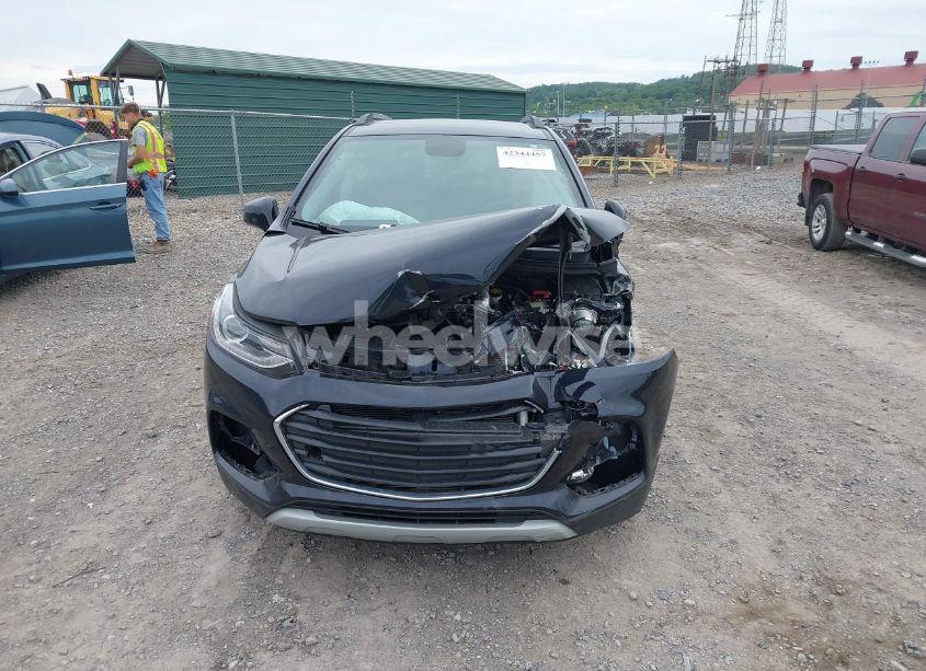 Photo 11 of 2022 Chevrolet Trax AWD LT (VIN KL7CJPSM9NB516854)