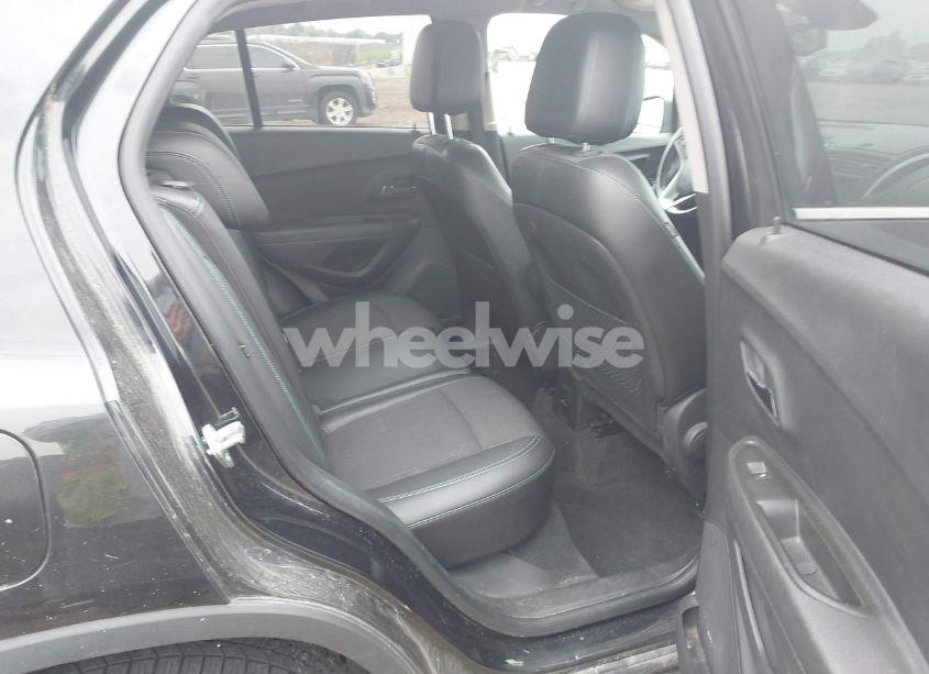 Photo 8 of 2015 Chevrolet Trax LT (VIN KL7CJRSB4FB060760)