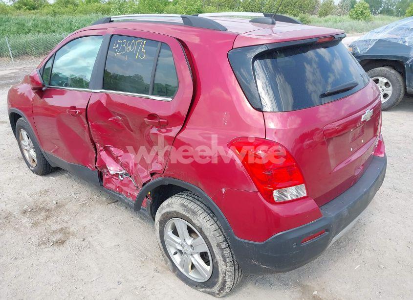 Photo 3 of 2015 Chevrolet Trax LT (VIN KL7CJRSB7FB062860)