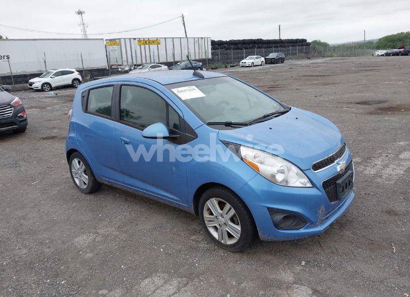 2015 Chevrolet Spark 1LT CVT (VIN KL8CD6S93FC784237) main photo