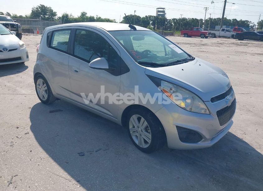 2015 Chevrolet Spark 1LT CVT (VIN KL8CD6S97FC724400) main photo