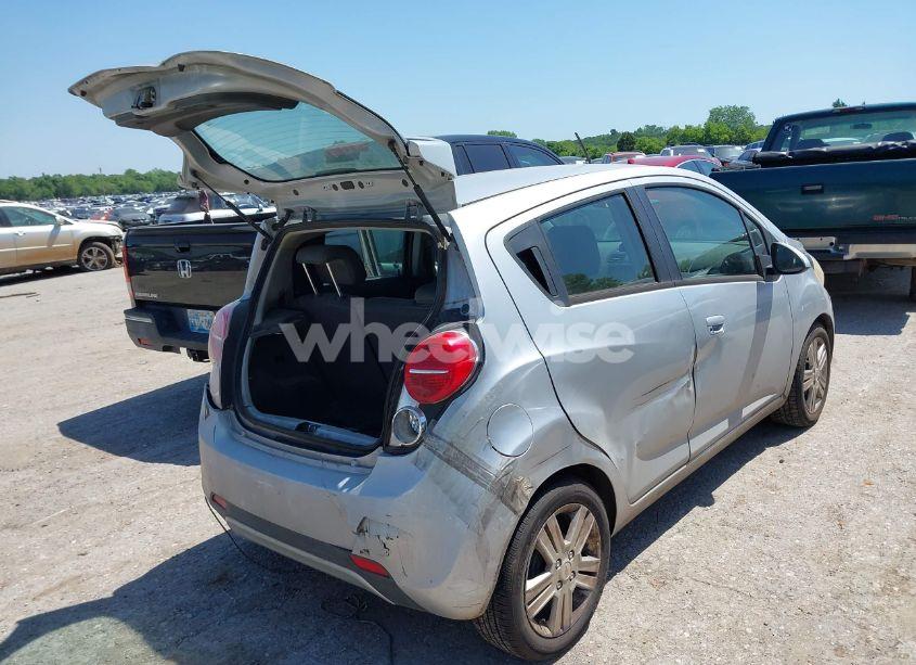 Photo 4 of 2015 Chevrolet Spark 1LT CVT (VIN KL8CD6S98FC718945)