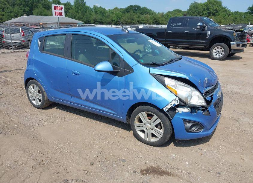 2015 Chevrolet Spark 1LT CVT (VIN KL8CD6S99FC757916) main photo