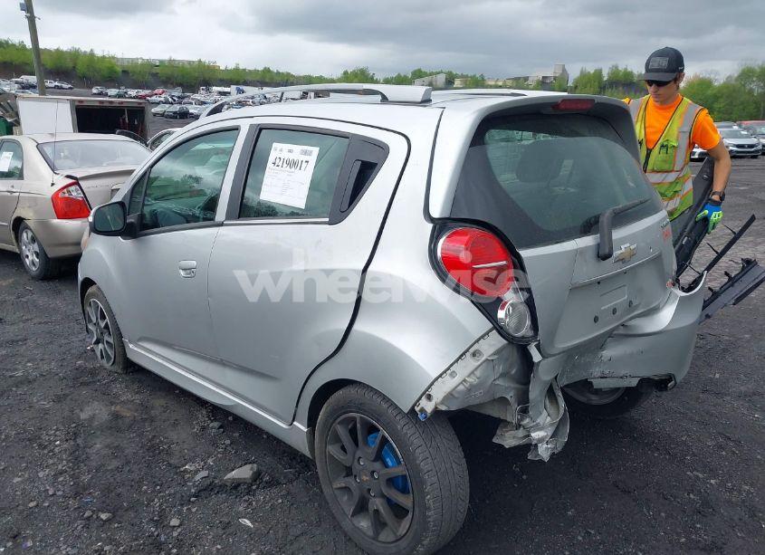 Photo 3 of 2014 Chevrolet Spark 2LT AUTO (VIN KL8CF6S92EC411702)