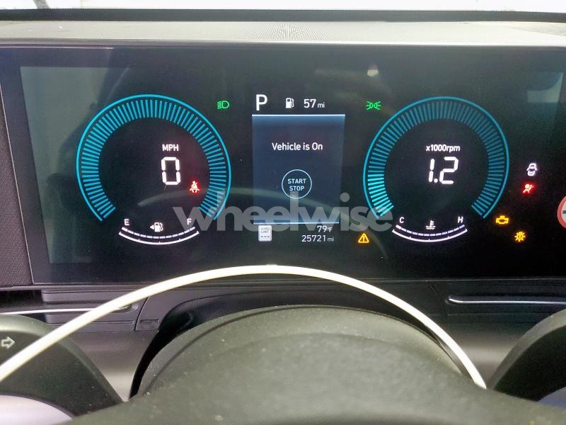Photo 4 of 2025 HYUNDAI KONA SEL (VIN KM8HB3AB2SU235862)