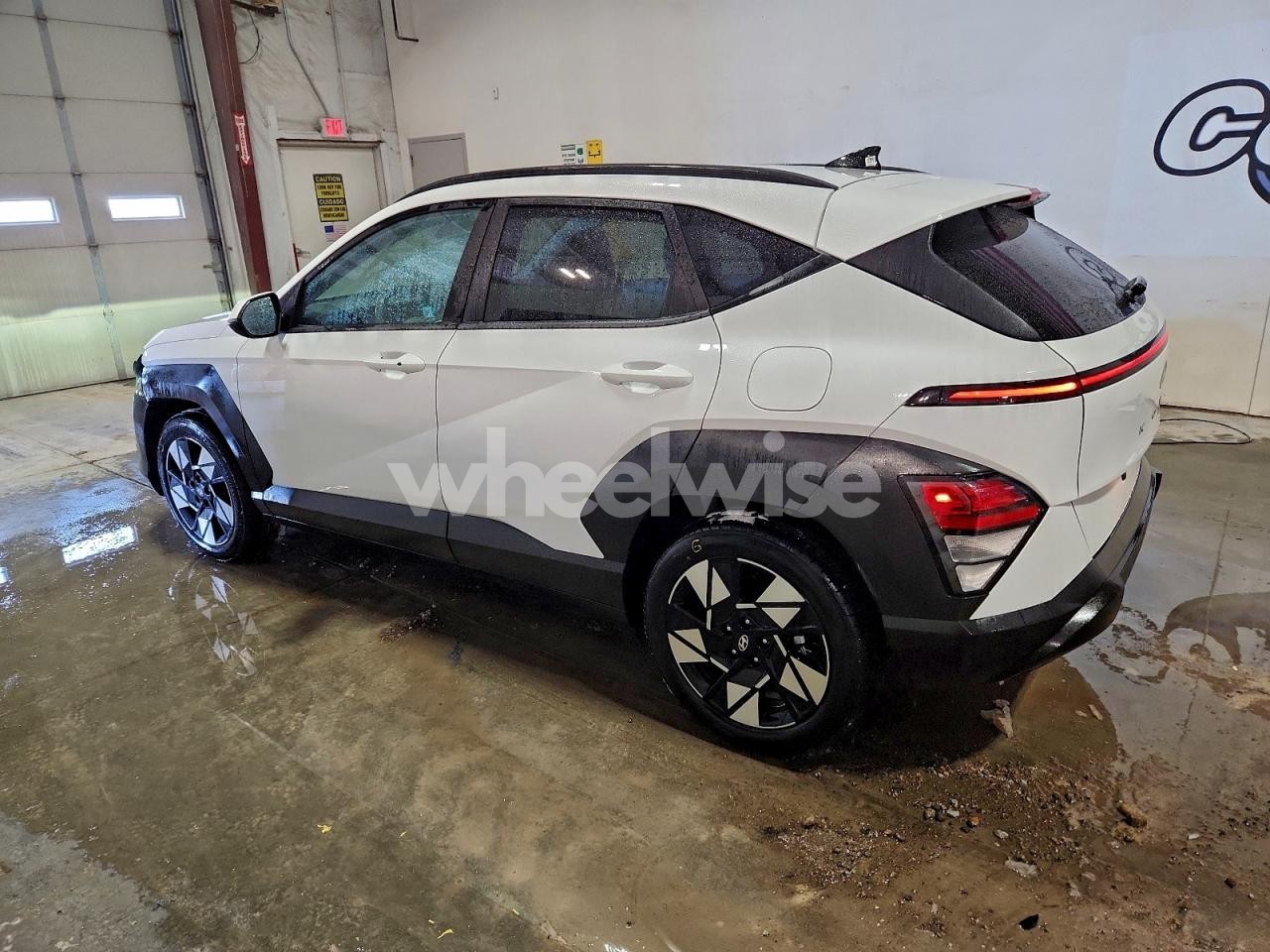 Photo 2 of 2025 HYUNDAI KONA SEL (VIN KM8HB3AB2SU235893)