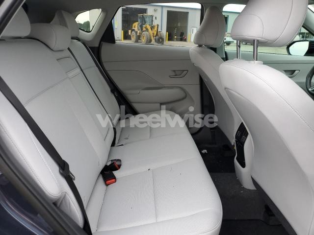 Photo 4 of 2025 HYUNDAI KONA SEL (VIN KM8HB3AB2SU257151)