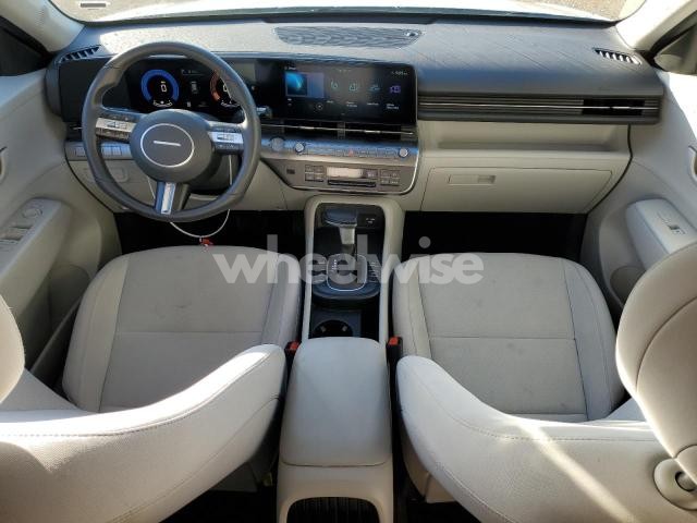 Photo 2 of 2024 HYUNDAI KONA SEL (VIN KM8HB3AB6RU167561)