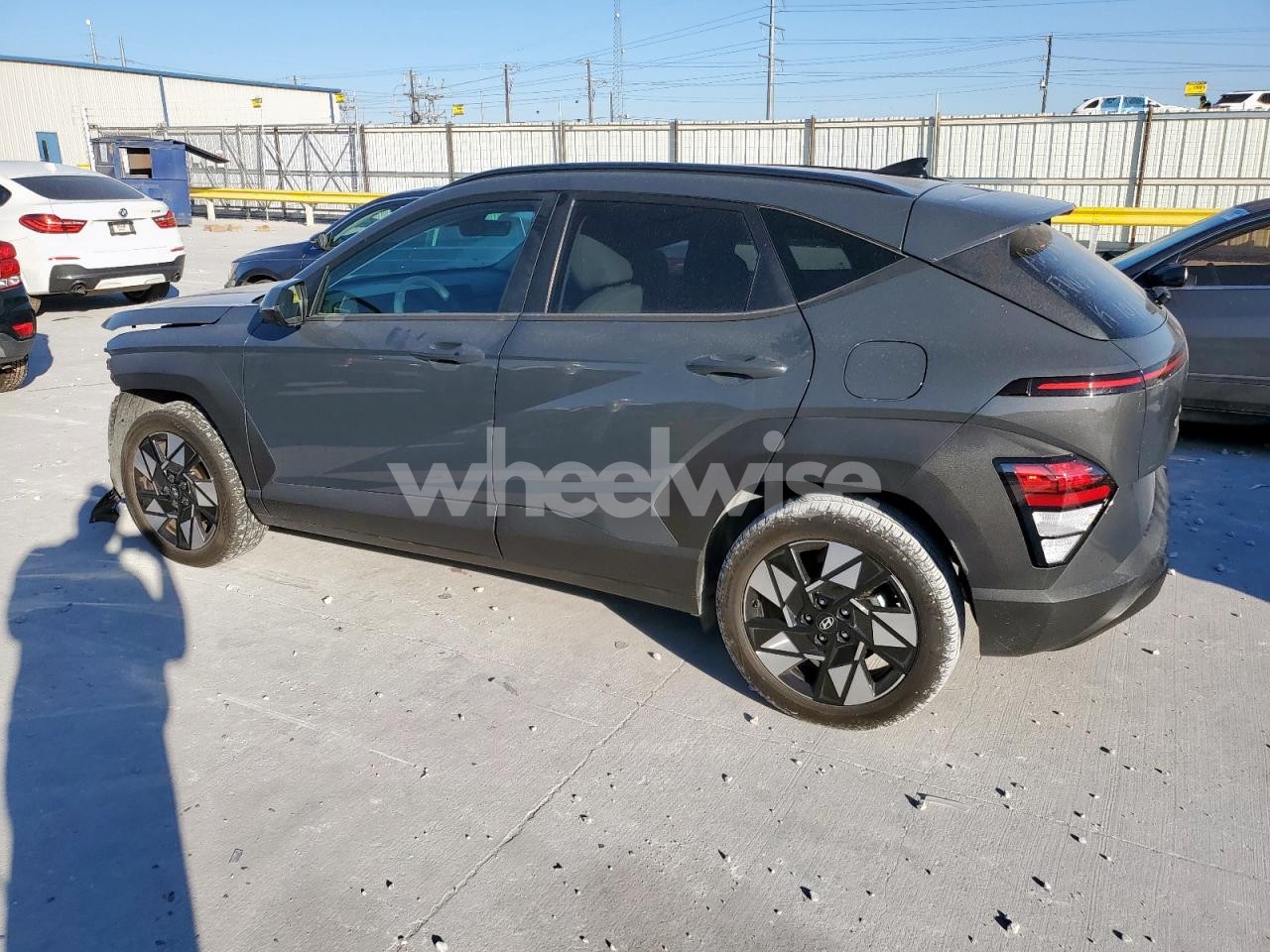 Photo 2 of 2024 HYUNDAI KONA SEL (VIN KM8HB3ABXRU106715)