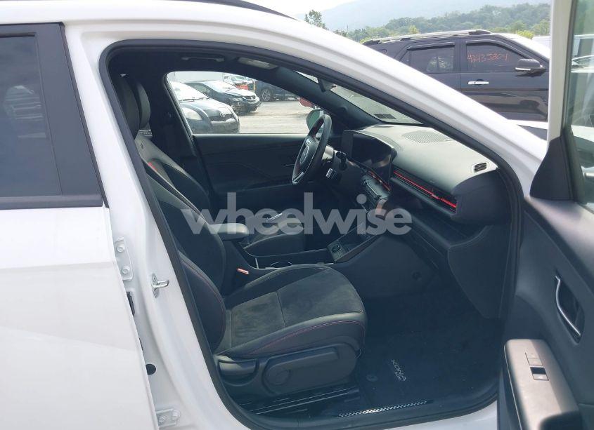 Photo 5 of 2025 Hyundai Kona N LINE S (VIN KM8HBCA39SU190377)