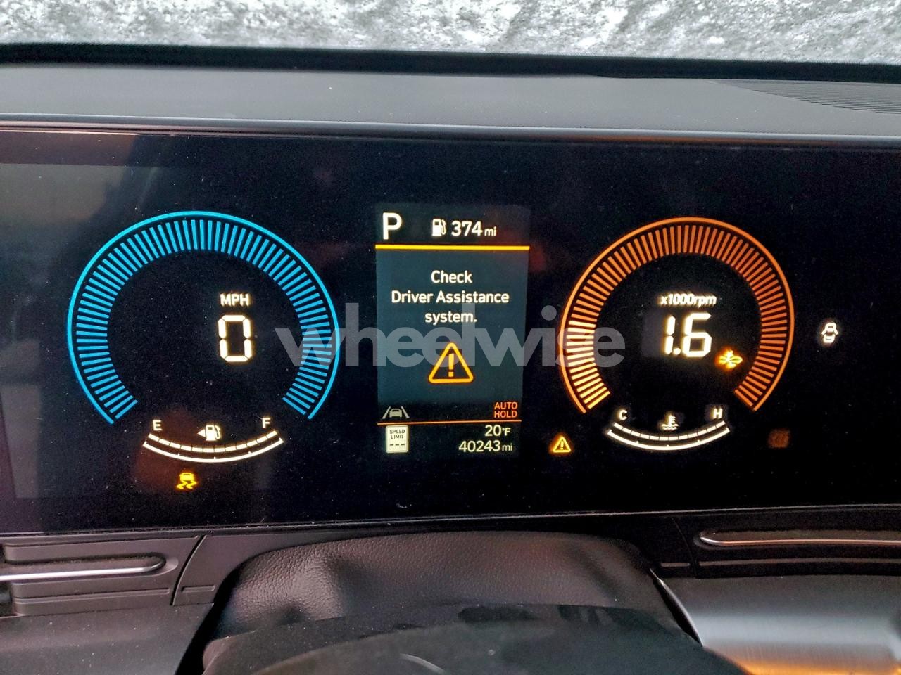 Photo 9 of 2024 HYUNDAI KONA SEL (VIN KM8HBCAB0RU179737)