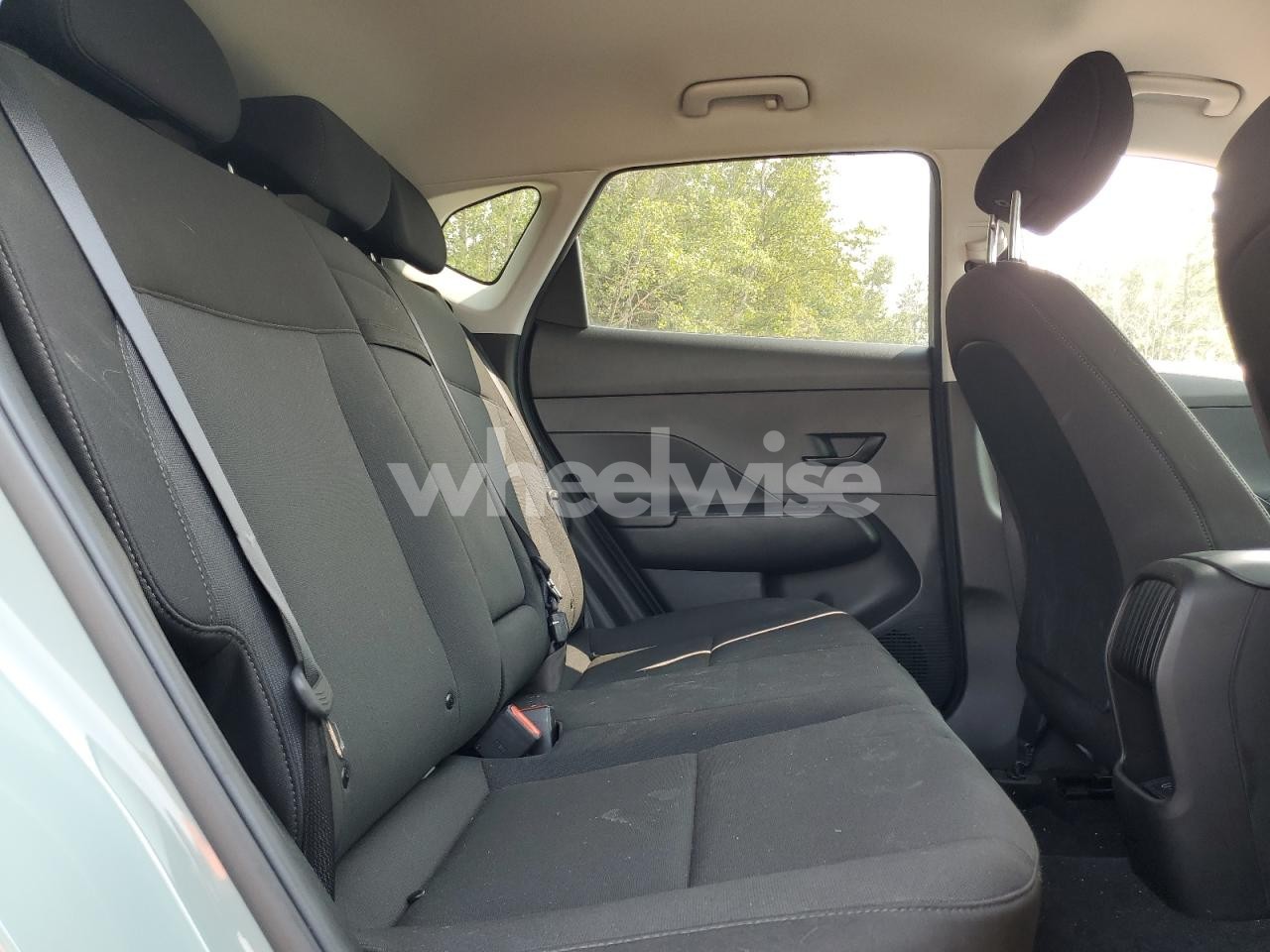 Photo 11 of 2024 HYUNDAI KONA SEL (VIN KM8HBCAB6RU133880)
