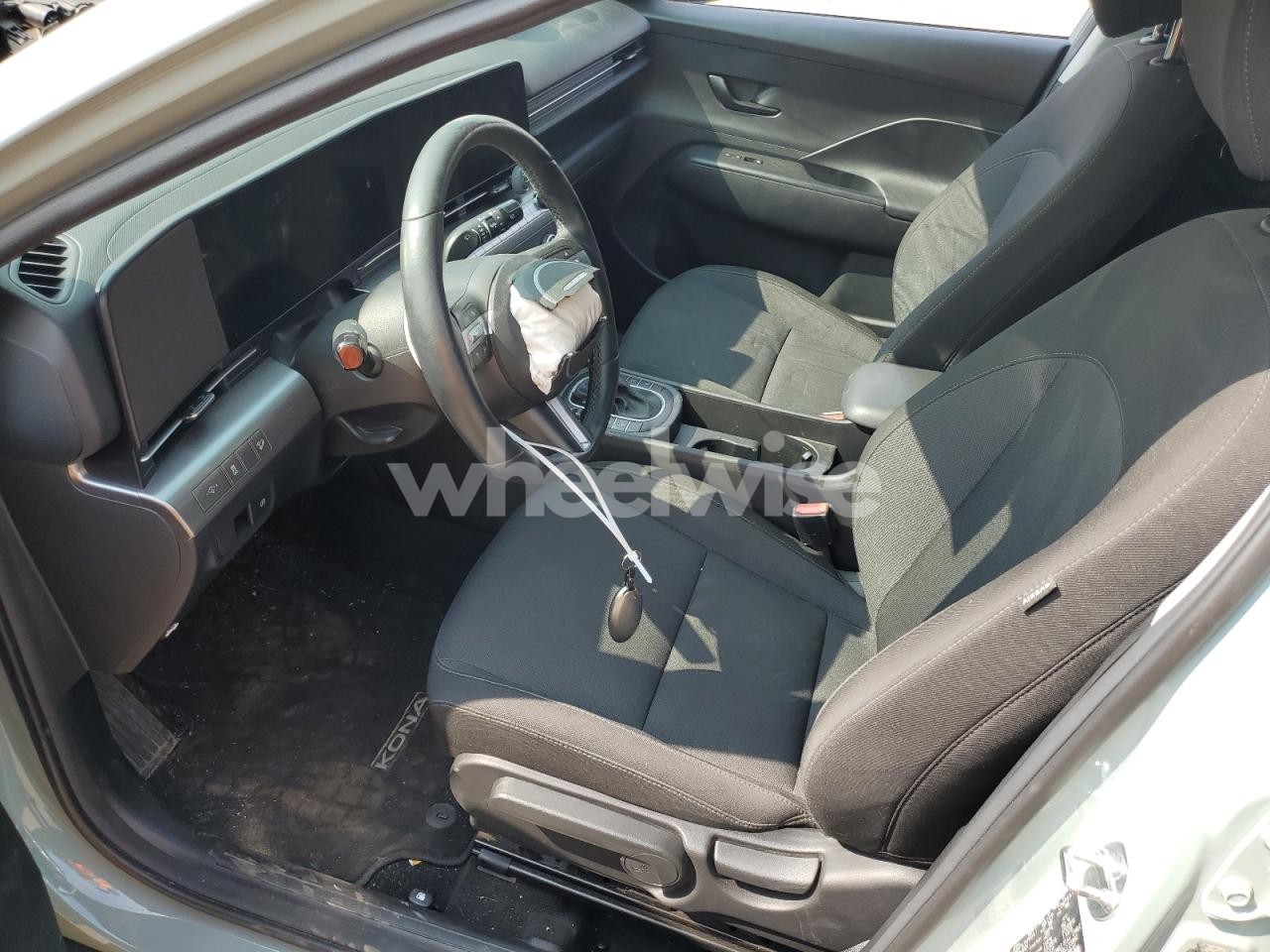 Photo 7 of 2024 HYUNDAI KONA SEL (VIN KM8HBCAB6RU133880)