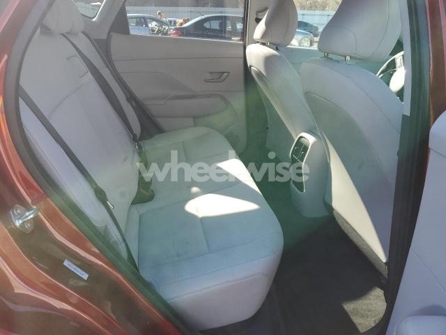 Photo 8 of 2025 HYUNDAI KONA SEL (VIN KM8HBCAB6SU341229)
