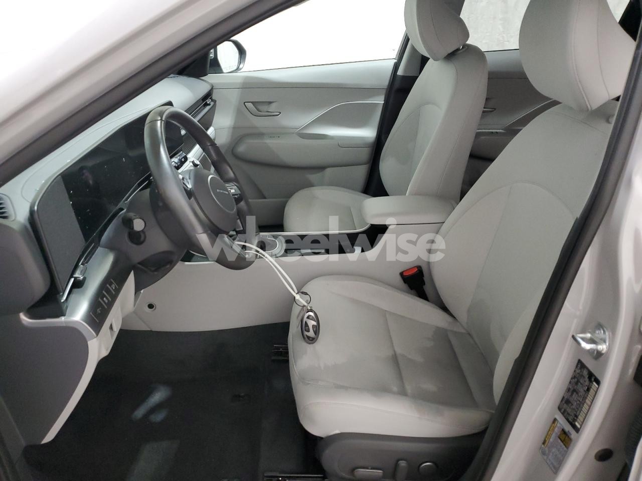 Photo 7 of 2025 HYUNDAI KONA SEL (VIN KM8HBCAB7SU215641)