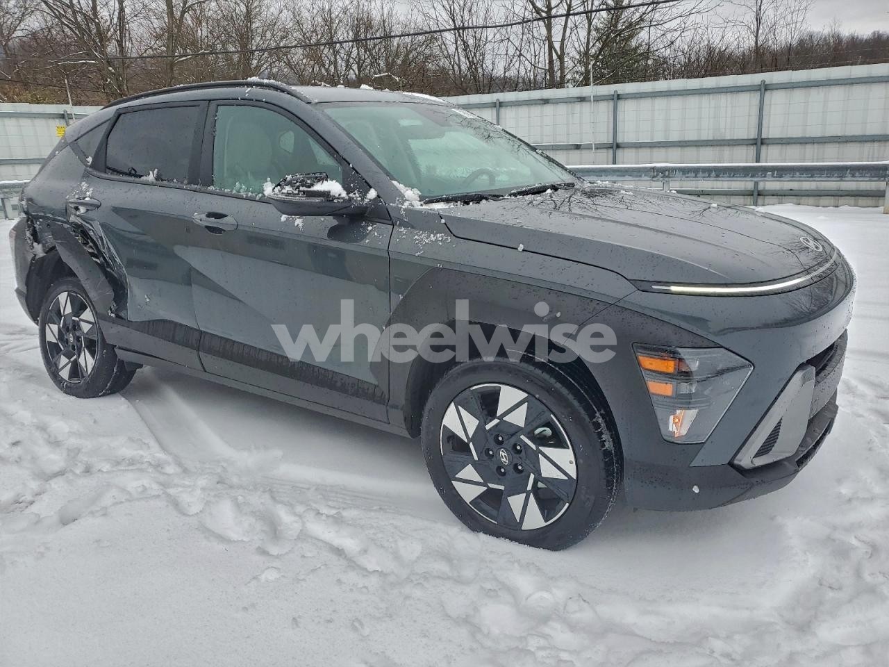 Photo 4 of 2025 HYUNDAI KONA SEL (VIN KM8HBCAB7SU290369)
