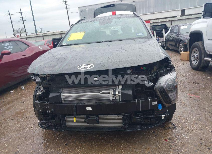 Photo 6 of 2025 Hyundai Kona LIMITED (VIN KM8HE3A32SU203784)