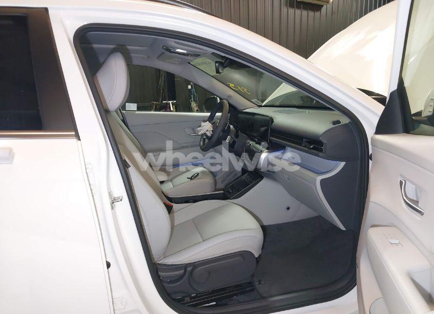 Photo 5 of 2025 Hyundai Kona LIMITED (VIN KM8HECA3XSU206495)