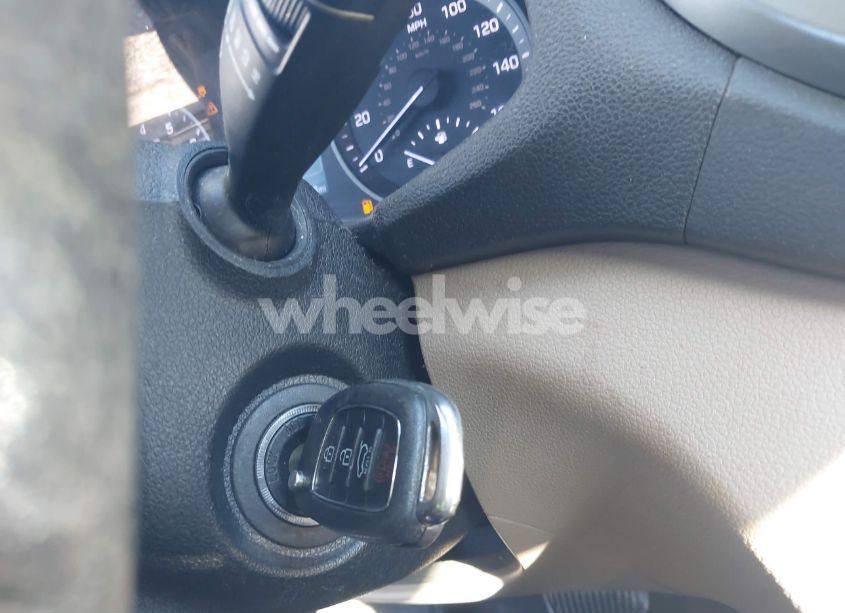 Photo 11 of 2016 Hyundai Tucson SE (VIN KM8J23A40GU063387)