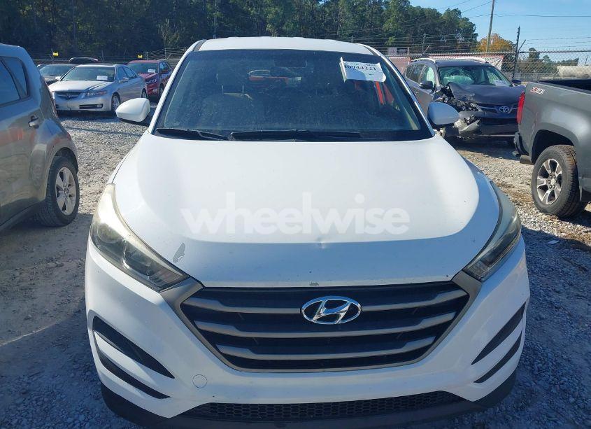 Photo 12 of 2016 Hyundai Tucson SE (VIN KM8J23A40GU063387)