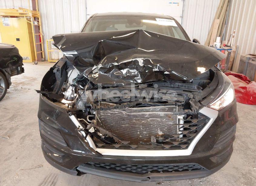 Photo 6 of 2019 Hyundai Tucson SE (VIN KM8J23A41KU857484)