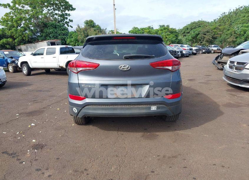 Photo 15 of 2018 Hyundai Tucson SE (VIN KM8J23A42JU624681)