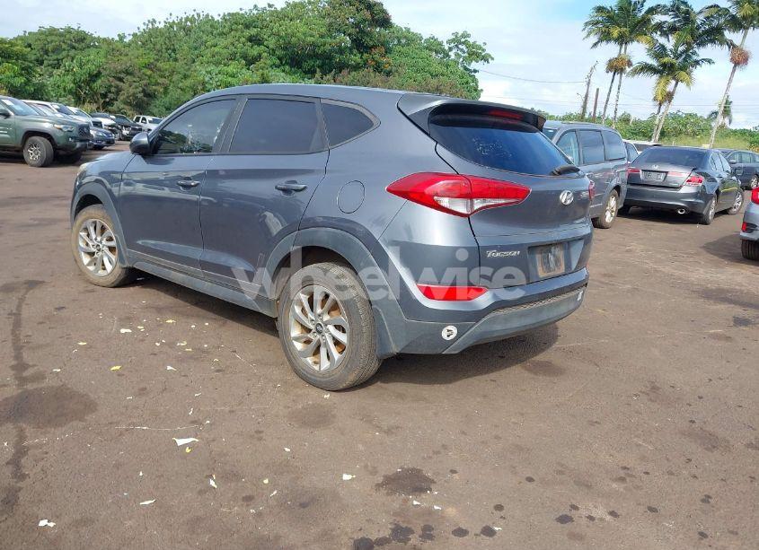 Photo 3 of 2018 Hyundai Tucson SE (VIN KM8J23A42JU624681)