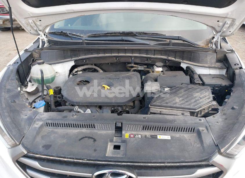 Photo 10 of 2018 Hyundai Tucson SE (VIN KM8J23A42JU684346)