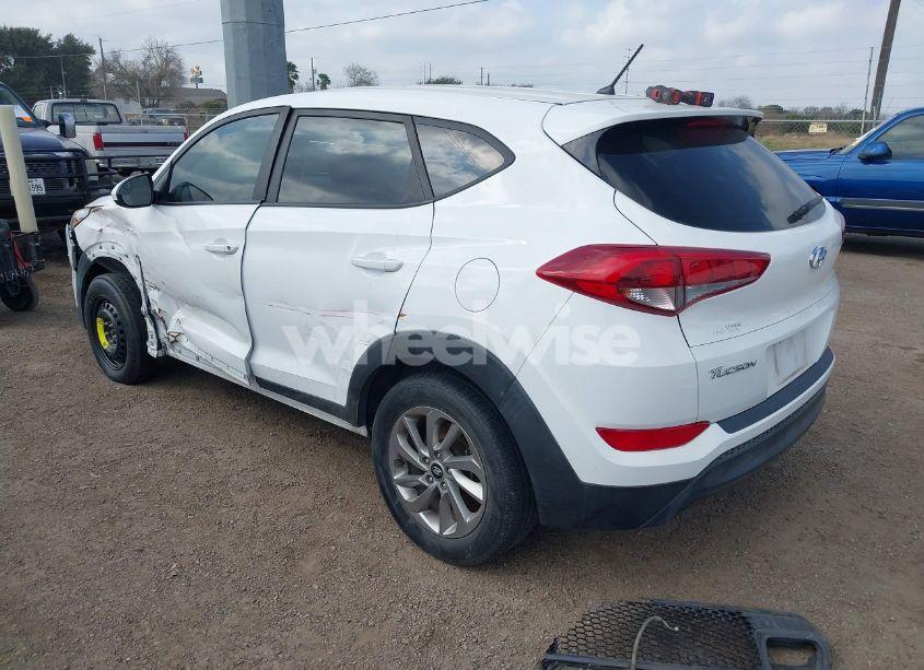 Photo 3 of 2018 Hyundai Tucson SE (VIN KM8J23A42JU684346)