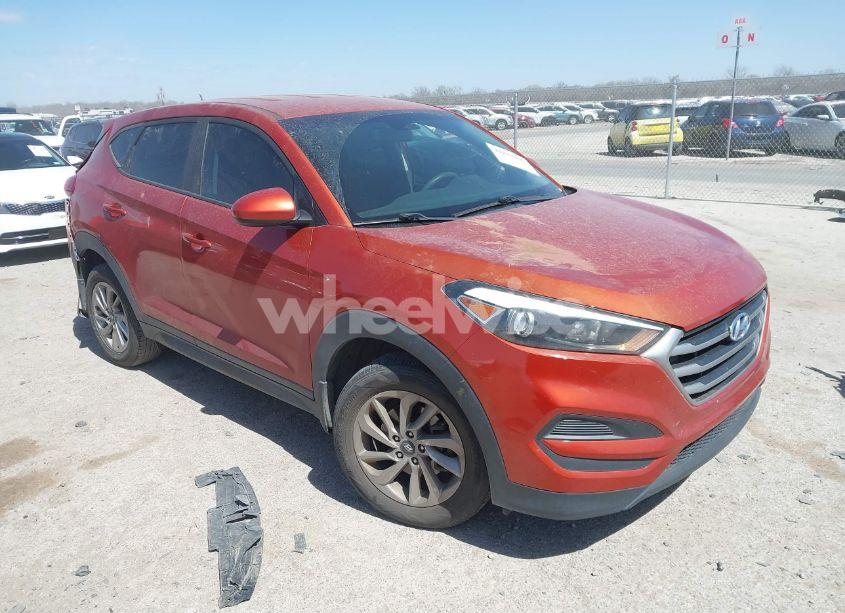 2017 Hyundai Tucson SE (VIN KM8J23A43HU334654) main photo