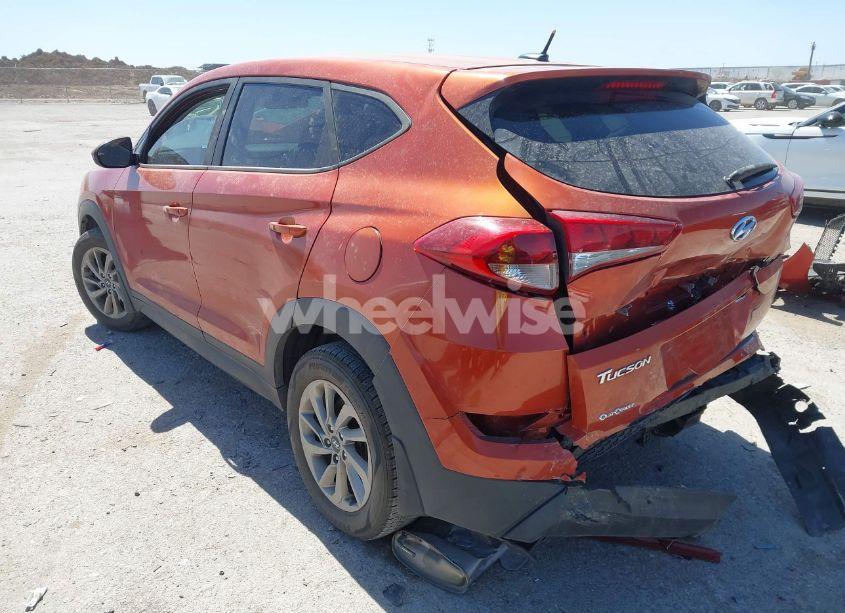 Photo 3 of 2017 Hyundai Tucson SE (VIN KM8J23A43HU334654)