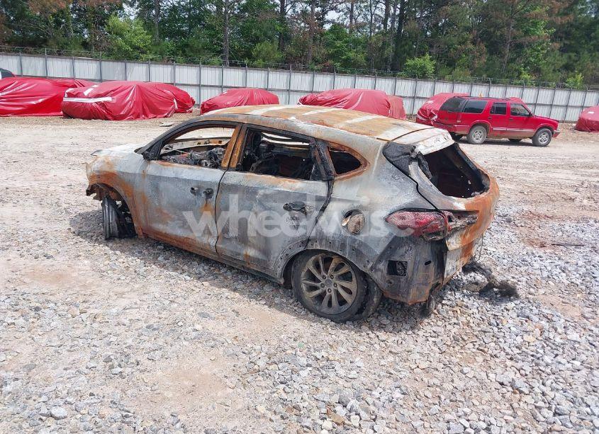 Photo 3 of 2017 Hyundai Tucson SE (VIN KM8J23A44HU347252)