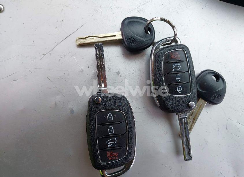 Photo 11 of 2017 Hyundai Tucson SE (VIN KM8J23A44HU555969)