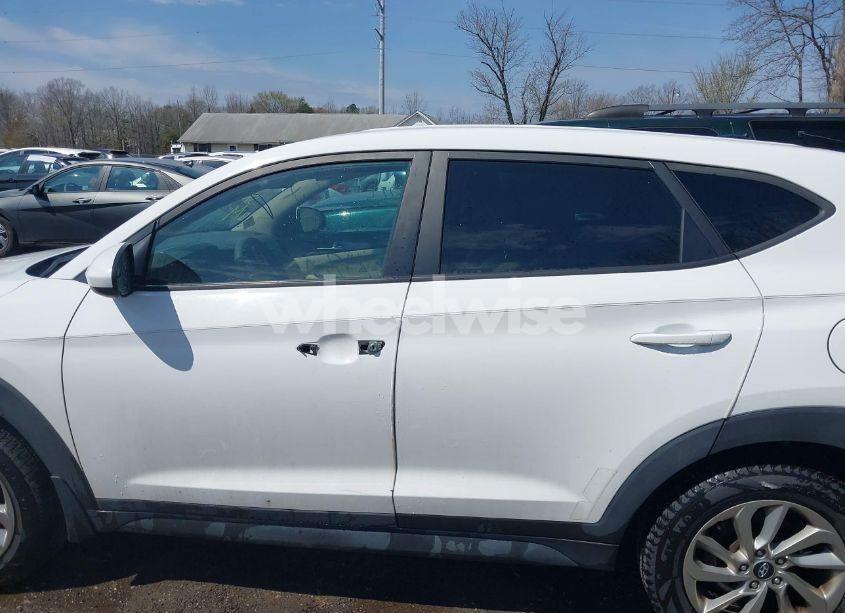 Photo 14 of 2017 Hyundai Tucson SE (VIN KM8J23A44HU571248)