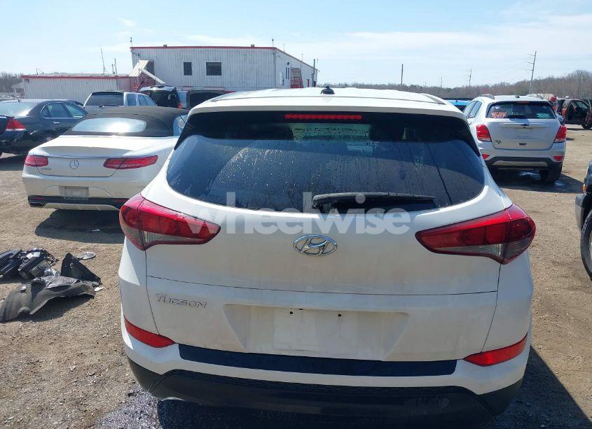 Photo 16 of 2017 Hyundai Tucson SE (VIN KM8J23A44HU571248)